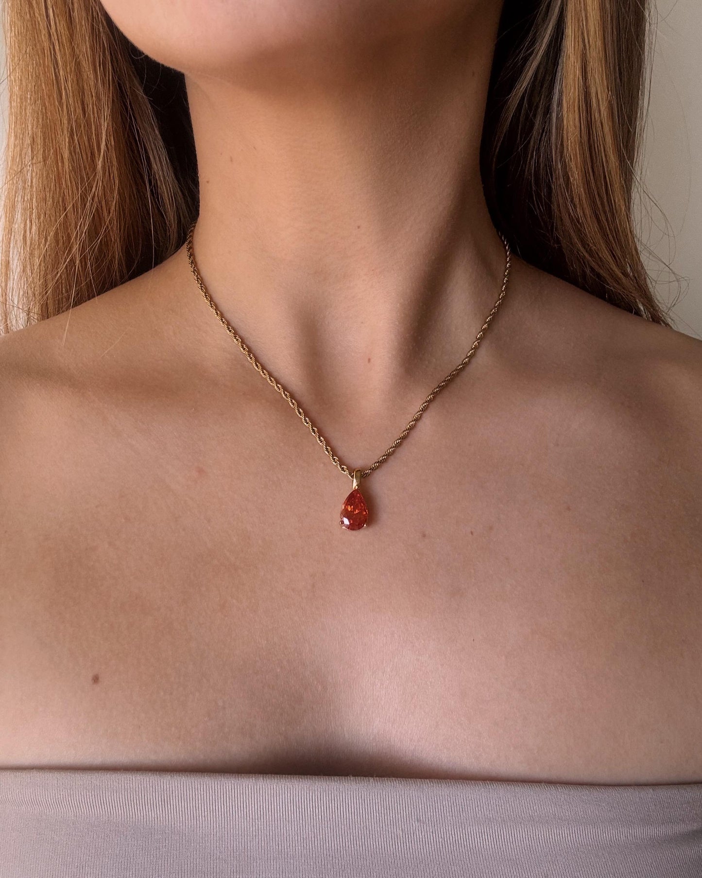 Collar Chakra Deseo
